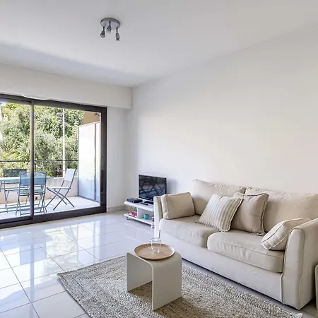 Charming With Balcony-pool - Apartment Cannes