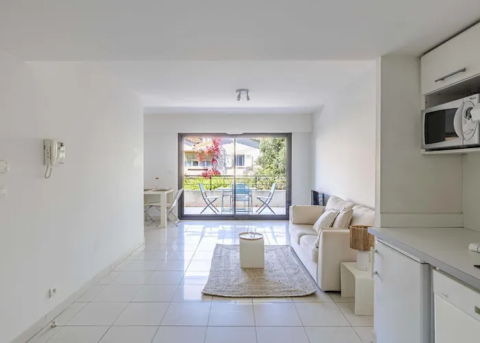 아파트 Charming With Balcony-pool - 칸느